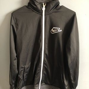Nike women’s zip up hoodie